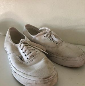 Ladies Classic Lace Up Vans.